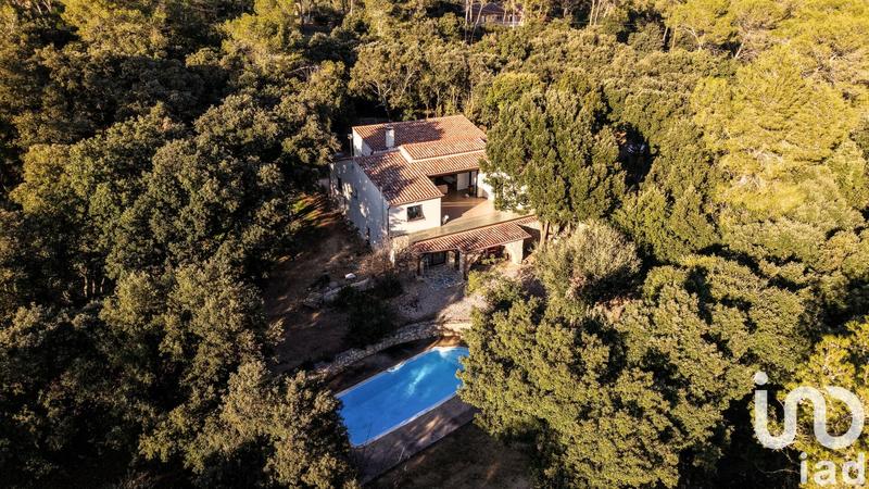 Maison - 235 m² - 6 pièces