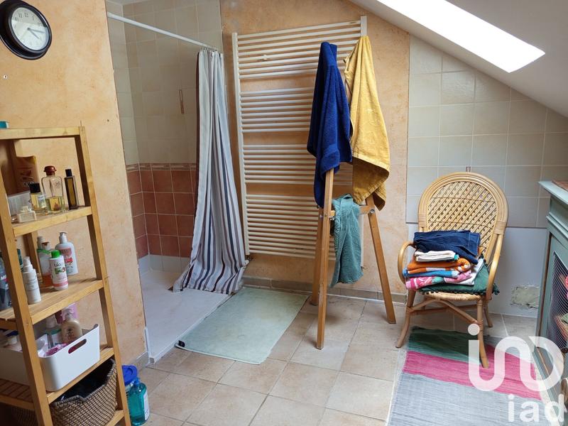 Maison - 234 m² - 8 pièces