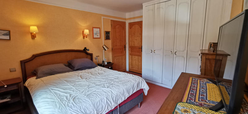 Maison - 201 m² - 7 pièces