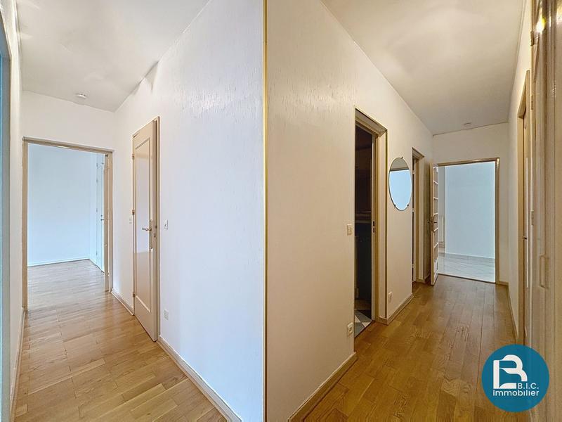 Appartement - 112 m² - 5 pièces