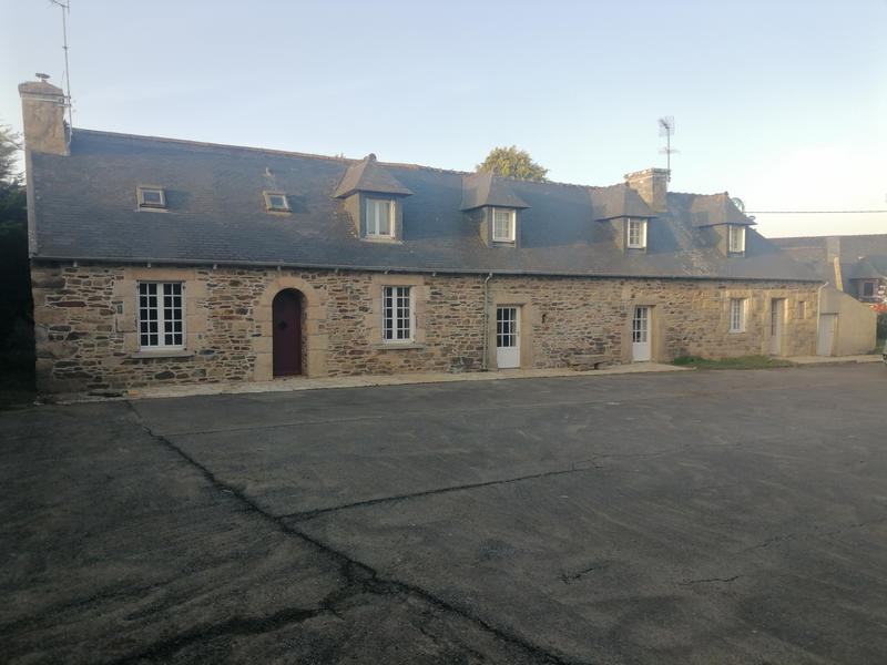 Maison - 135 m² - 9 pièces