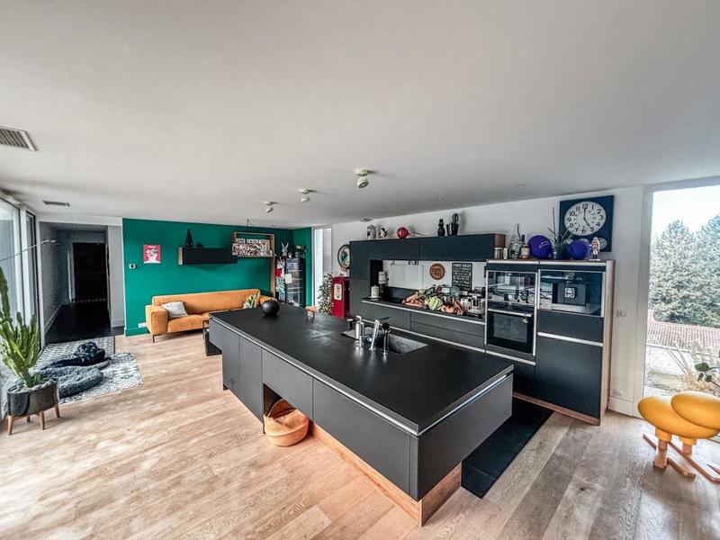 Villa - 200 m² - 6 pièces