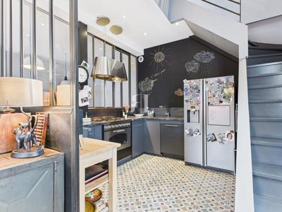 Maison - 161 m² - 6 pièces