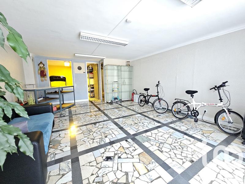 Appartement - 176 m² - 6 pièces