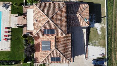 Maison - 230 m² - 10 pièces