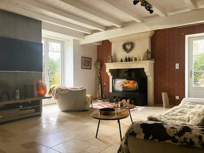 Maison traditionnelle - 179 m² - 10 pièces