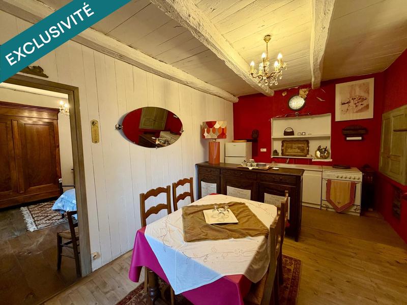 Maison - 210 m² - 12 pièces