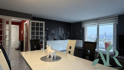 Appartement - 80 m² - 4 pièces