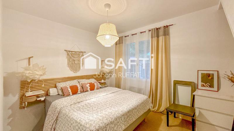 Maison - 136 m² - 8 pièces