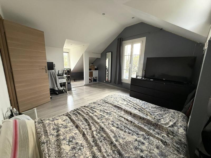 Maison - 101 m² - 5 pièces