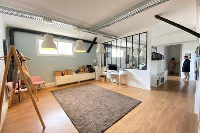 Bureau - 218 m²