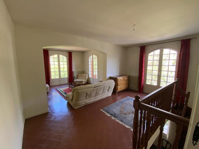 Maison - 216 m² - 6 pièces