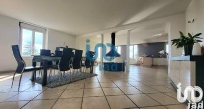 Maison - 221 m² - 6 pièces