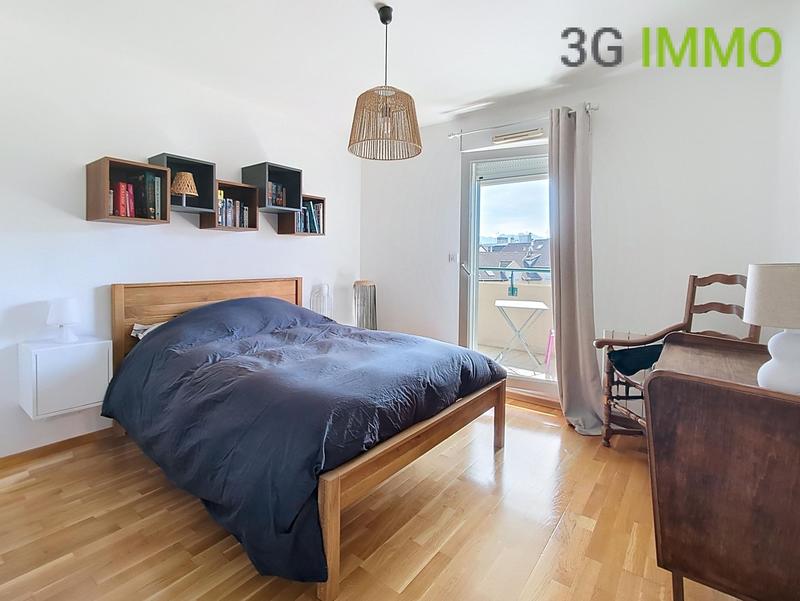 Appartement - 93 m² - 3 pièces