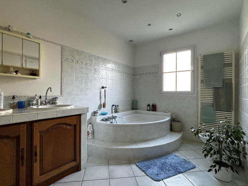 Villa - 151 m² - 6 pièces