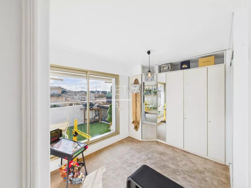 Appartement - 80 m² - 4 pièces