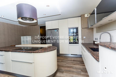 Appartement - 138 m² - 5 pièces