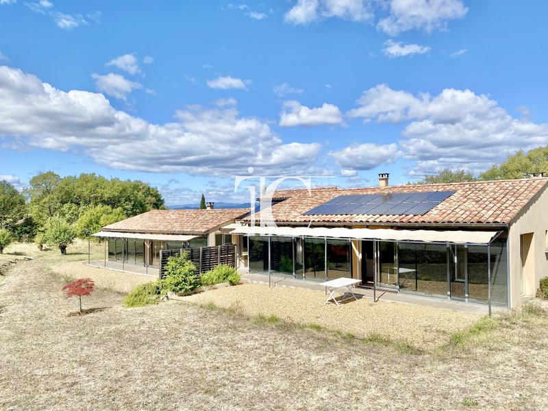 Maison de bois - 182 m² - 6 pièces