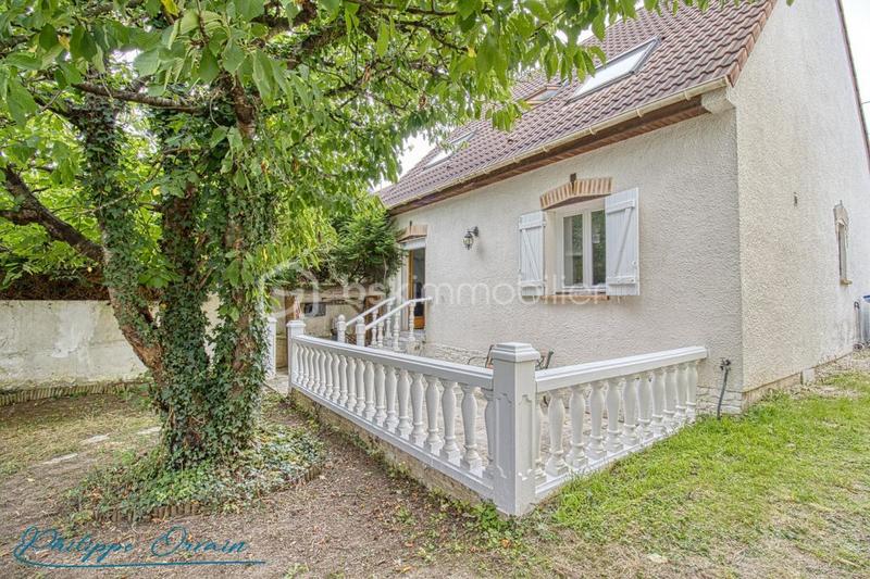 Pavillon - 105 m² - 7 pièces