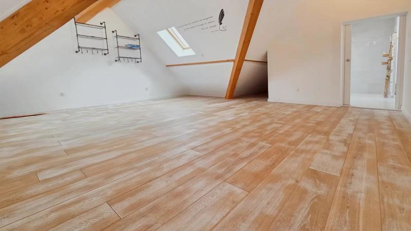 Loft - 169 m² - 4 pièces