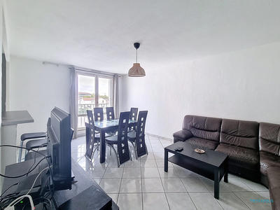 Appartement - 79 m² - 4 pièces