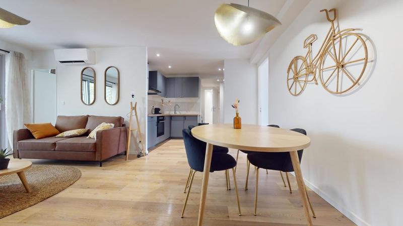 Appartement - 106 m² - 7 pièces