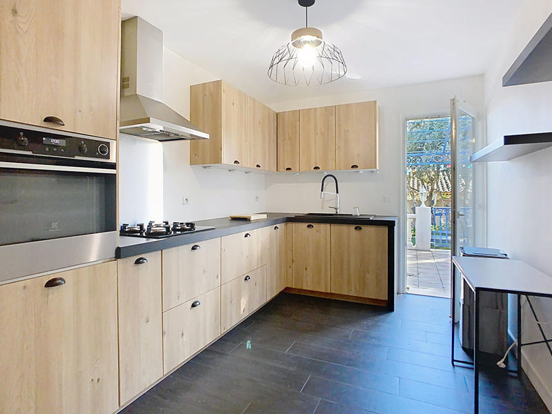 Maison - 95 m² - 4 pièces