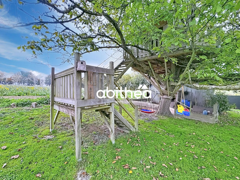 Maison - 135 m² - 7 pièces