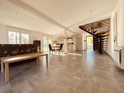 Maison - 115 m² - 4 pièces