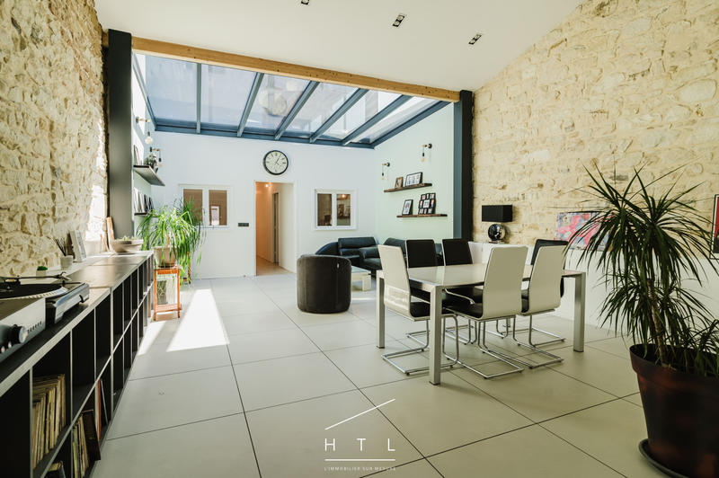 Maison - 184 m² - 7 pièces