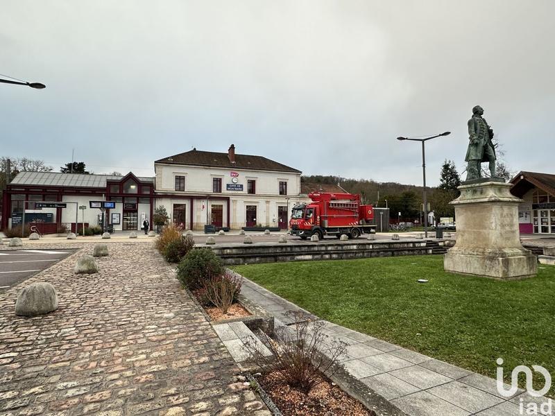 Local commercial - 1 700 m²