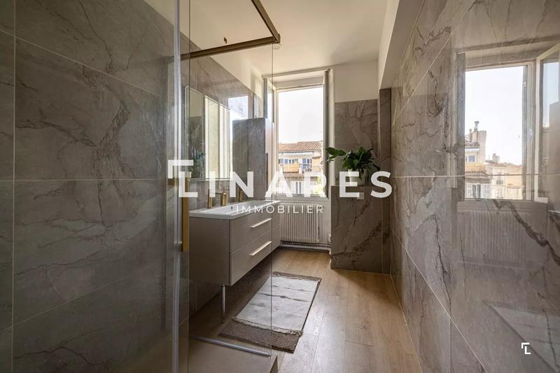 Appartement - 100 m² - 4 pièces