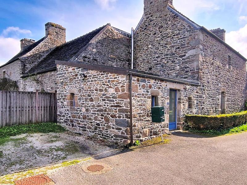 Maison - 278 m² - 13 pièces