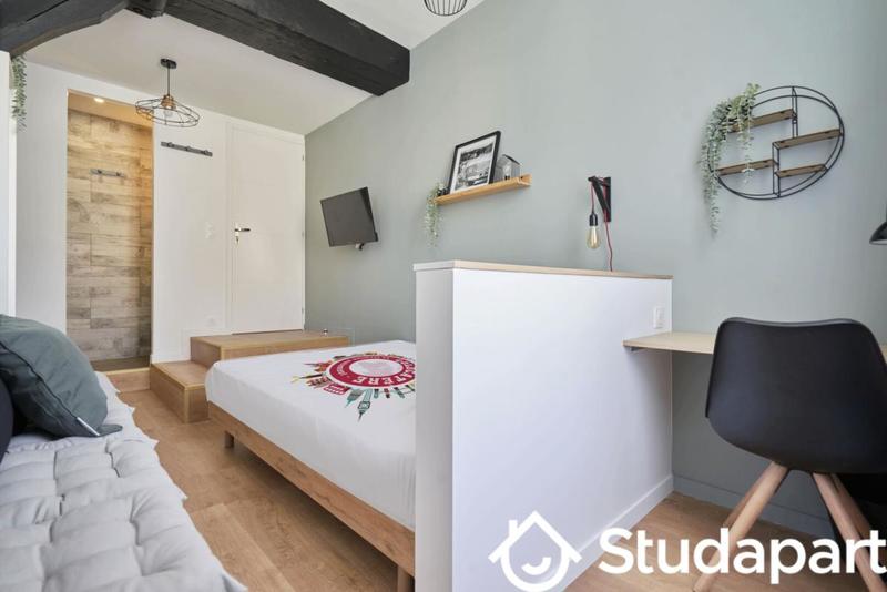 Chambre - 11 m² - 1 pièce