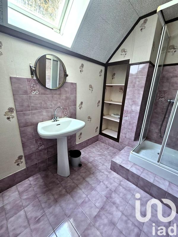 Maison - 225 m² - 8 pièces