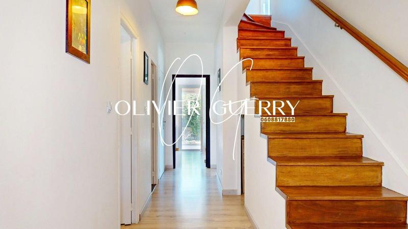 Maison - 160 m² - 8 pièces