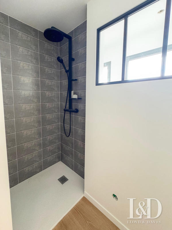 Appartement - 95 m² - 4 pièces