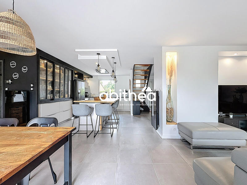 Maison - 165 m² - 7 pièces