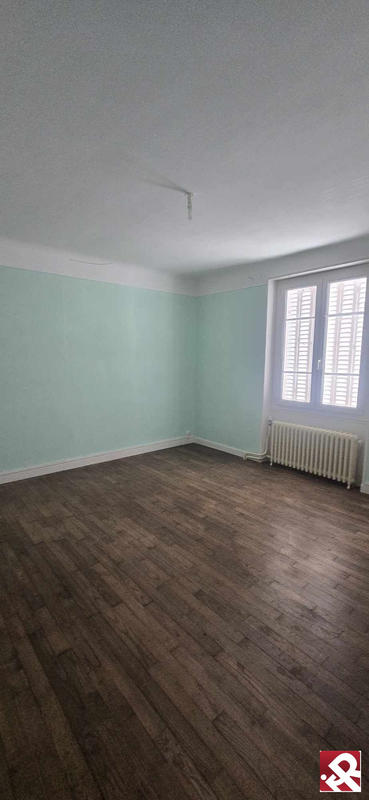 Maison - 216 m² - 5 pièces