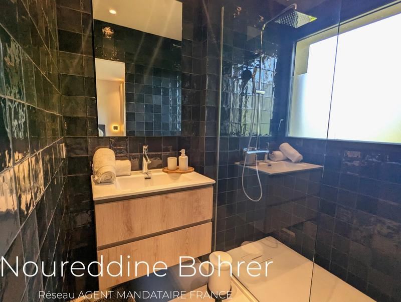 Villa - 260 m² - 7 pièces