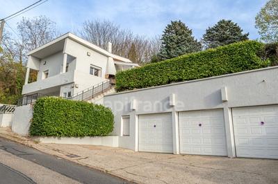 Maison - 177 m² - 5 pièces