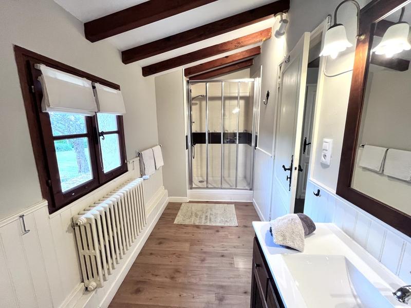 Maison traditionnelle - 293 m² - 10 pièces