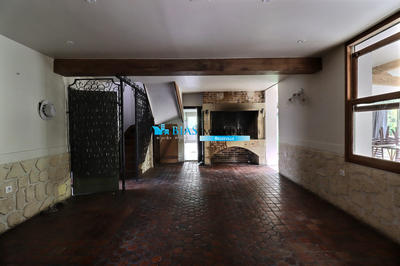 Maison - 202 m² - 5 pièces