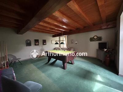 Maison - 328 m² - 10 pièces