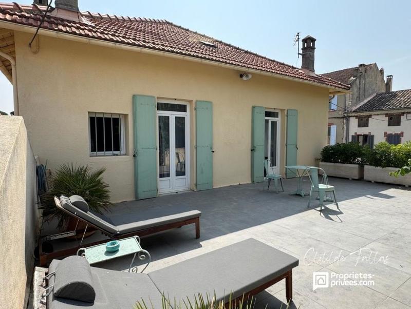 Maison - 254 m² - 10 pièces