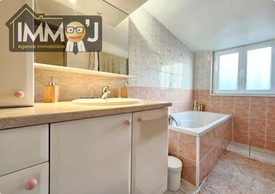 Appartement - 82 m² - 4 pièces