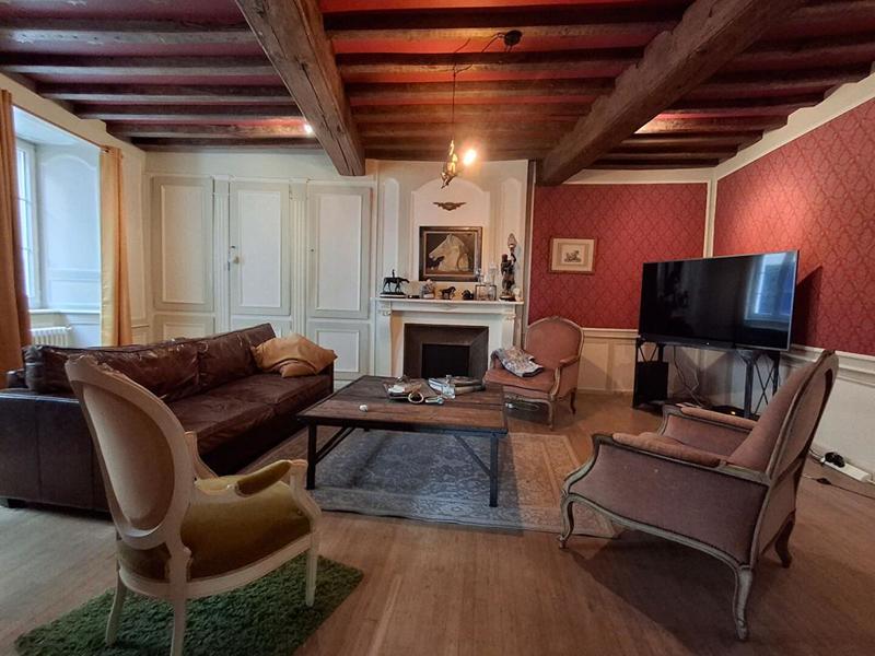 Maison - 280 m² - 10 pièces