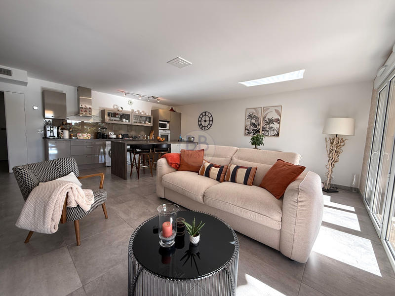 Appartement - 85 m² - 3 pièces