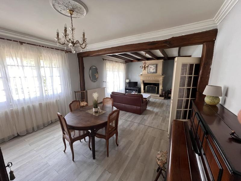 Villa - 145 m² - 8 pièces