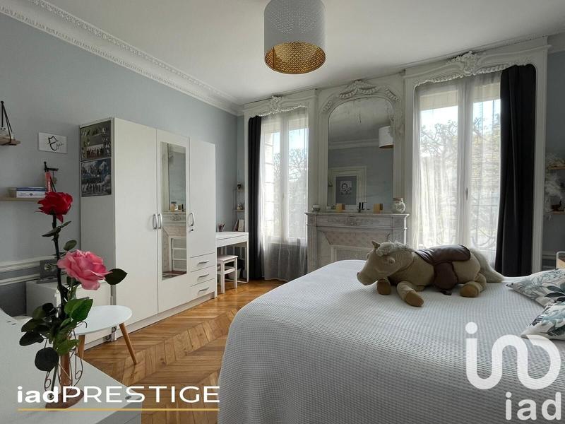 Maison - 300 m² - 12 pièces